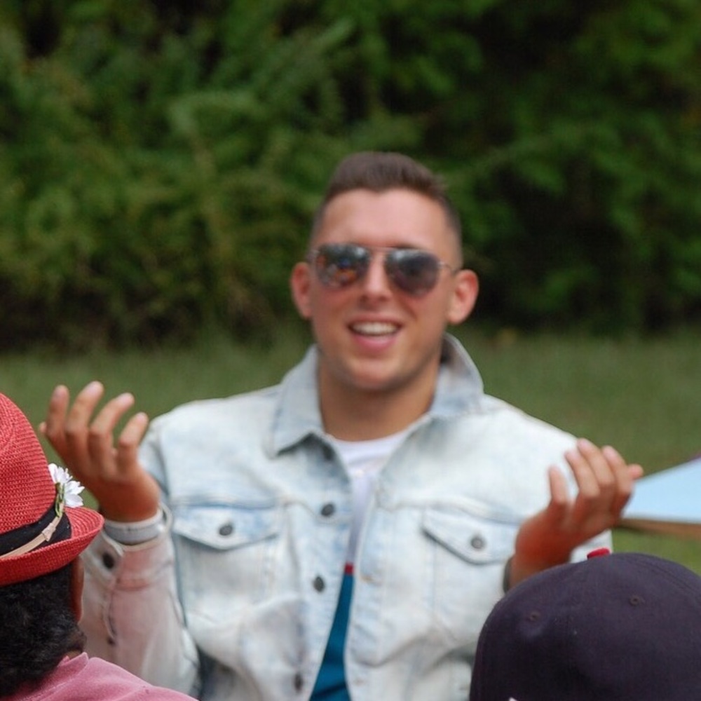 Meet your Posher, Devin